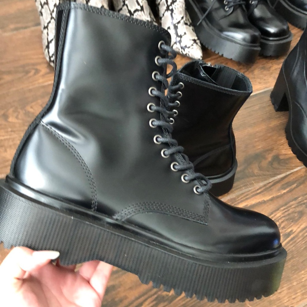Size 7 Left! Jeffrey Campbell Sopas Platform Boots - Picture 9 of 16